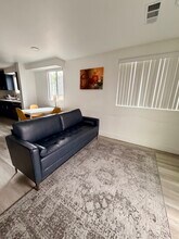 2-212 E 29th St in Los Angeles, CA - Building Photo - Building Photo