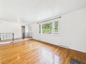 91 Old Post Rd in Sharon, MA - Building Photo - Building Photo