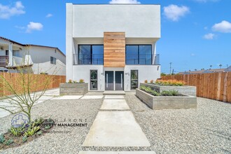 660 N. Mariposa Ave. in Los Angeles, CA - Building Photo - Building Photo