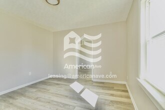 939 W Florence Ave in Louisville, KY - Foto de edificio - Building Photo