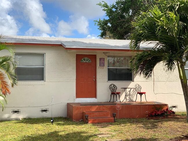 7553 Farragut St in Hollywood, FL - Building Photo - Building Photo