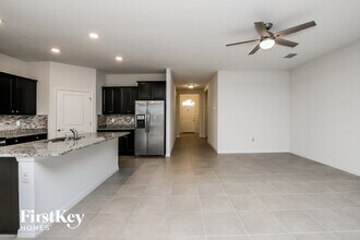 31827 Tansy Bnd in Wesley Chapel, FL - Building Photo - Building Photo