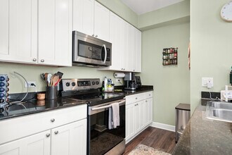421 W Huron St in Chicago, IL - Building Photo - Building Photo