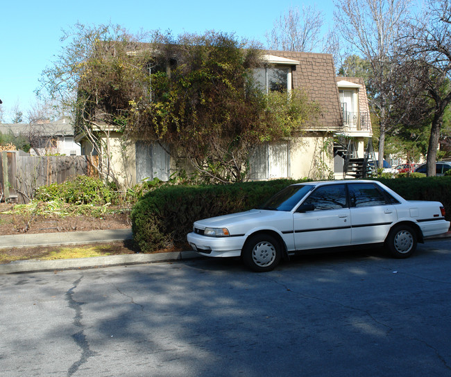 1233 Coronado Dr in Sunnyvale, CA - Building Photo - Building Photo