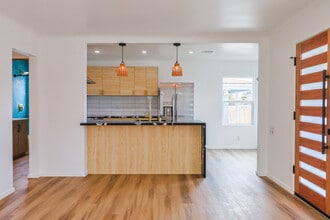 4521 E 55th St, Unit 4521 in Maywood, CA - Building Photo - Building Photo