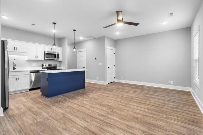 305 Jonathan Wade Cir in Clarksville, TN - Building Photo - Building Photo