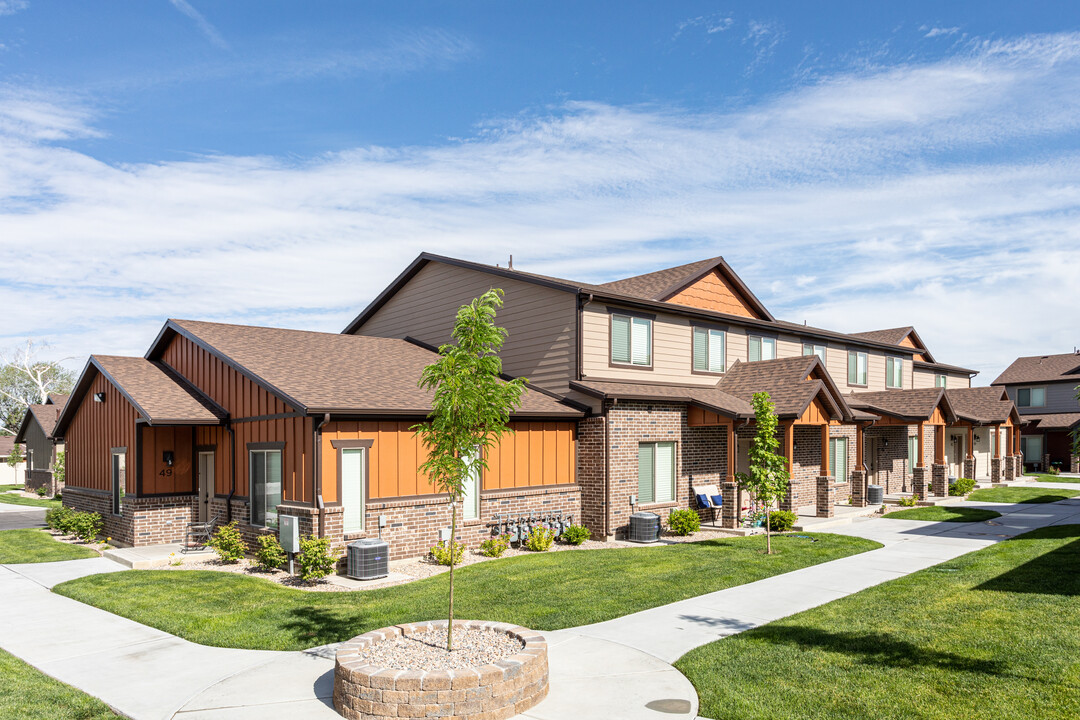 Arcadia Townhomes in Roy, UT - Building Photo