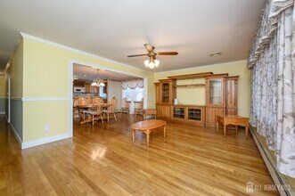 496 Ragland Dr in Roselle Park, NJ - Building Photo - Building Photo