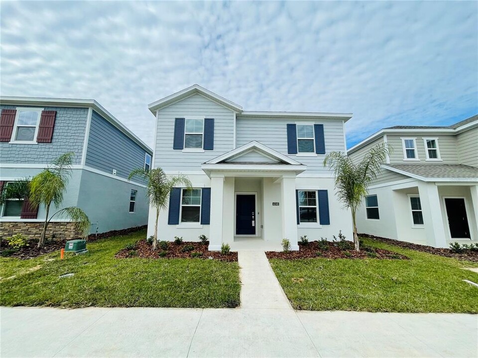 6248 Shavasana Rd in Clermont, FL - Building Photo