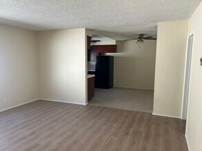 548 Short St in Inglewood, CA - Building Photo - Building Photo