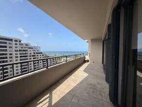 201 Crandon Blvd, Unit 930 in Miami, FL - Building Photo - Building Photo