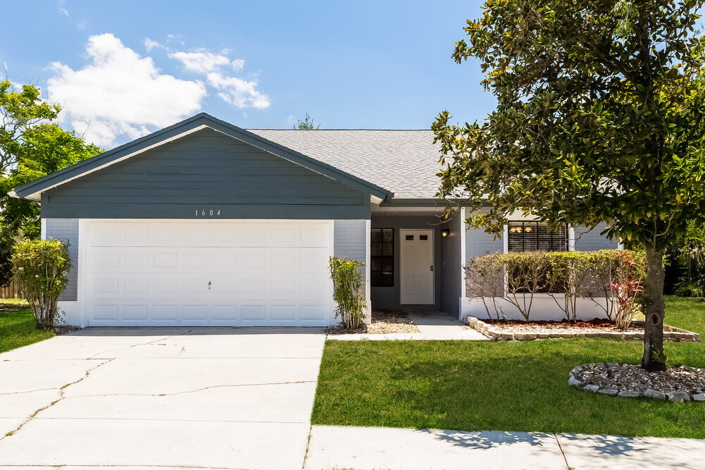 1604 Sanderling Ct in Brandon, FL - Foto de edificio