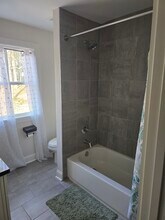 5209 Skyline Dr in Stone Mountain, GA - Foto de edificio - Building Photo