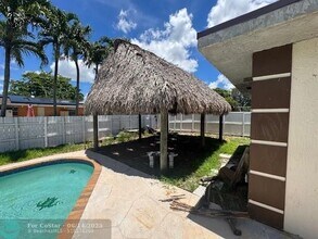 9531 NW 8th St in Pembroke Pines, FL - Building Photo - Building Photo