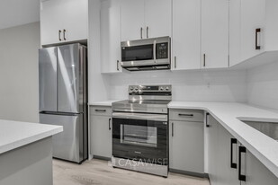 6218 Hampton Gray Ave in Edmonton, AB - Building Photo