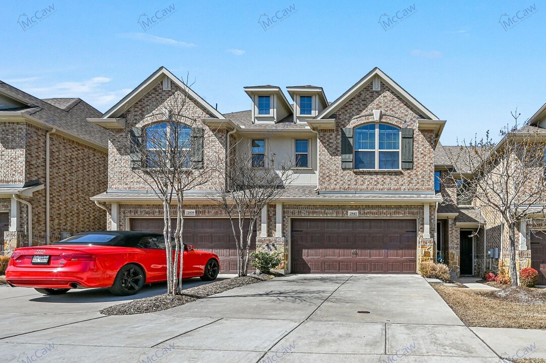 2943 Stunning Dr in Little Elm, TX - Building Photo