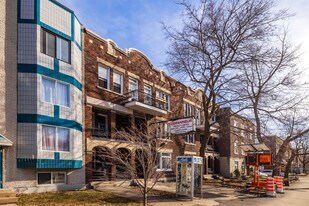 2356-2364 Sherbrooke E in Montréal, QC - Building Photo