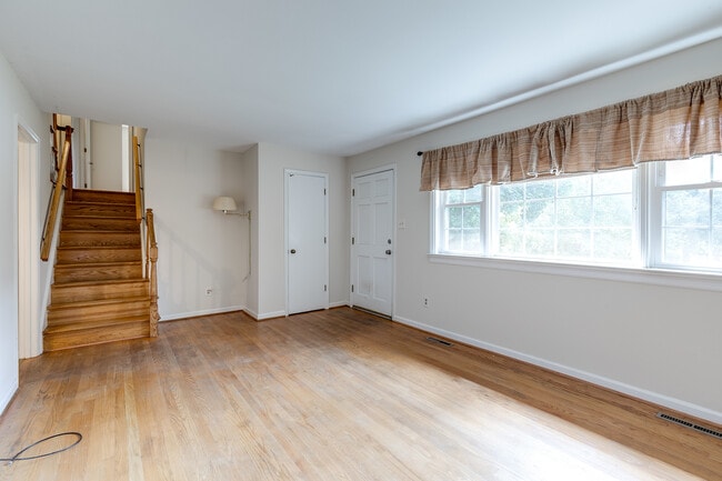 1321 Warminster Dr in Midlothian, VA - Building Photo - Building Photo