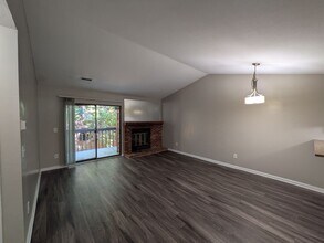 2231 S Buckley Rd in Aurora, CO - Building Photo - Building Photo