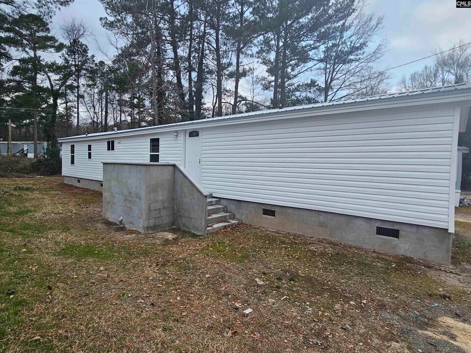 3118 Dudley Rd in West Columbia, SC - Building Photo