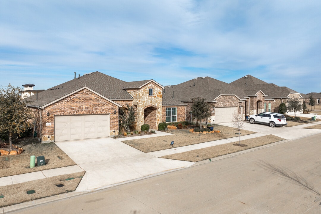 Del Webb at Union Park in Aubrey, TX - Building Photo