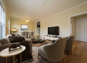 626 W Barry, Unit S2 in Chicago, IL - Foto de edificio - Building Photo