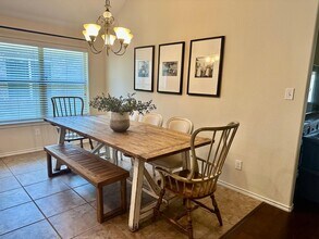 8635 Sweet Pasture Dr in Tomball, TX - Foto de edificio - Building Photo