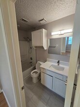 3701 Cedarplaza Ln, Unit 304 in Dallas, TX - Foto de edificio - Building Photo