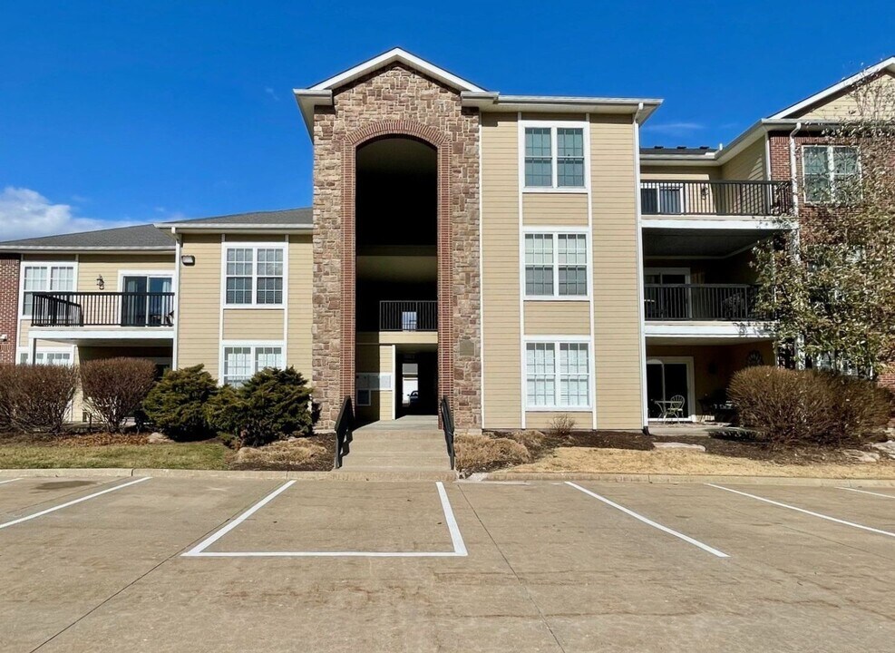 4100 W Worley St in Columbia, MO - Building Photo