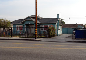 10322 S Inglewood Ave Apartments