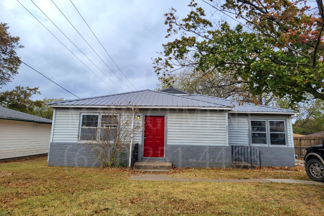 504 S Cline Rd in Coffeyville, KS - Building Photo