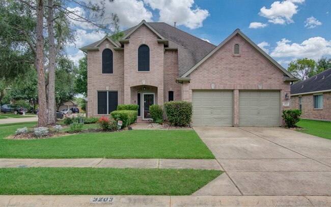 property at 3203 Blaesser Dr