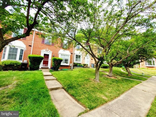 property at 19 Island Run Ct