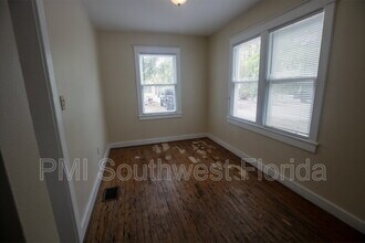 303 Ohio Pl in Sarasota, FL - Building Photo - Building Photo