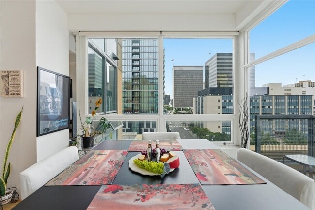 350 W Ash St, Unit 711 in San Diego, CA - Foto de edificio - Building Photo