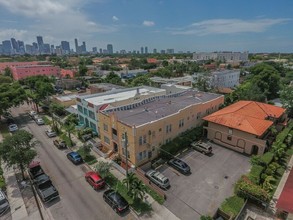 1528 SW 5th St in Miami, FL - Building Photo - Building Photo