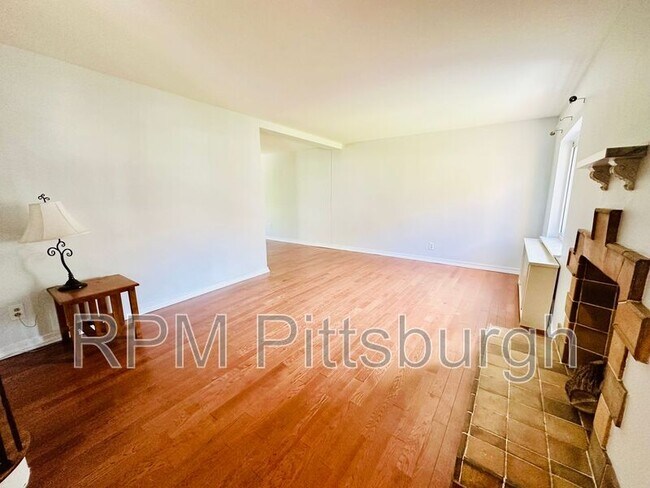 6517 Rosemoor St in Pittsburgh, PA - Building Photo - Building Photo
