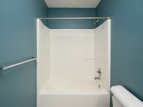 7658 Howell St in Omaha, NE - Building Photo - Building Photo