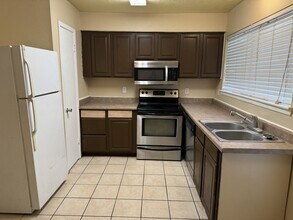 16607 David Glen Dr in Friendswood, TX - Building Photo - Building Photo