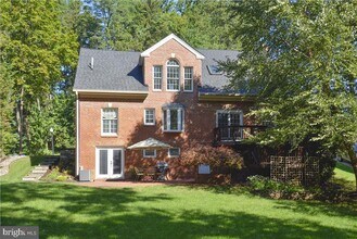 5330 36th St N in Arlington, VA - Building Photo - Building Photo