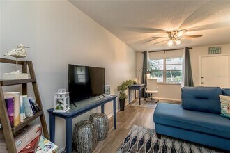 5 Vista Palm Ln in Vero Beach, FL - Building Photo - Building Photo