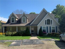 3 Shale Ln in Camp Bell Hall, NY - Building Photo