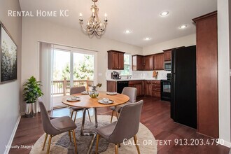 7420 McCoy St in Shawnee, KS - Building Photo - Building Photo