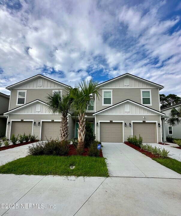 634 Celtic dr in Jacksonville, FL - Building Photo