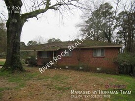 89 Broadmoor Dr in Little Rock, AR - Building Photo