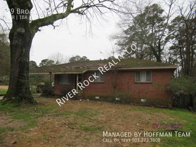 89 Broadmoor Dr in Little Rock, AR - Building Photo