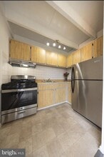 100 E Glenolden Ave in Glenolden, PA - Building Photo - Building Photo