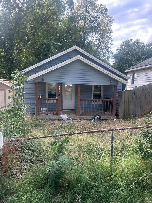 property at 606 Anderson St