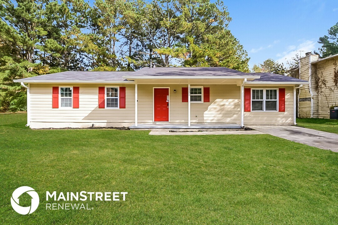 6320 Steepleridge Ct in Riverdale, GA - Building Photo