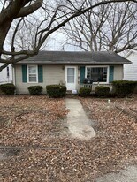 4025 Brown St in Anderson, IN - Building Photo